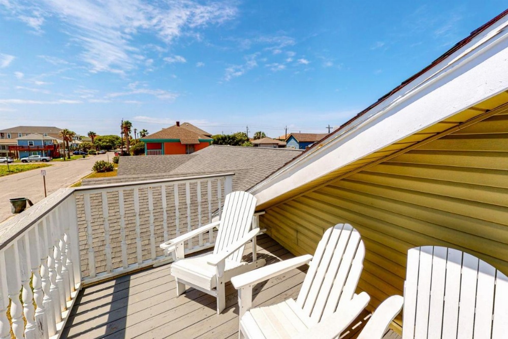 Craftsman on Seawall Image 15