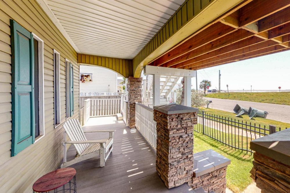Craftsman on Seawall Image 19